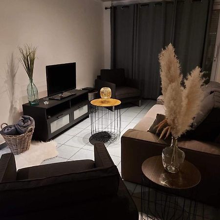 Appartement Rdc Plein Centre Avec Terrasse Visé Εξωτερικό φωτογραφία